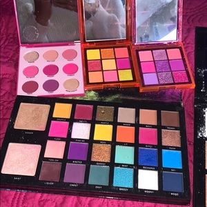 Eyeshadow palette bundle